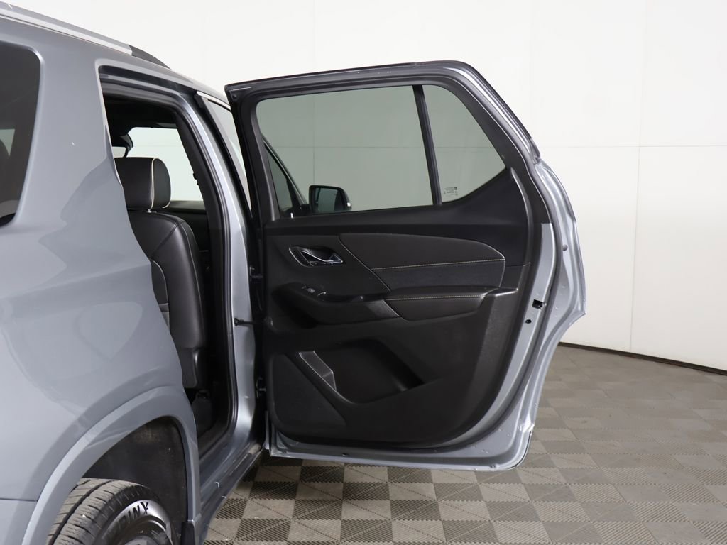 Used 2023 Chevrolet Traverse Premier AWD/4WD image 29