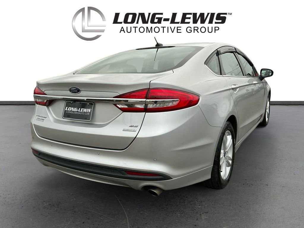 Used 2018 Ford Fusion SE w/ Fusion SE Technology Package image 7