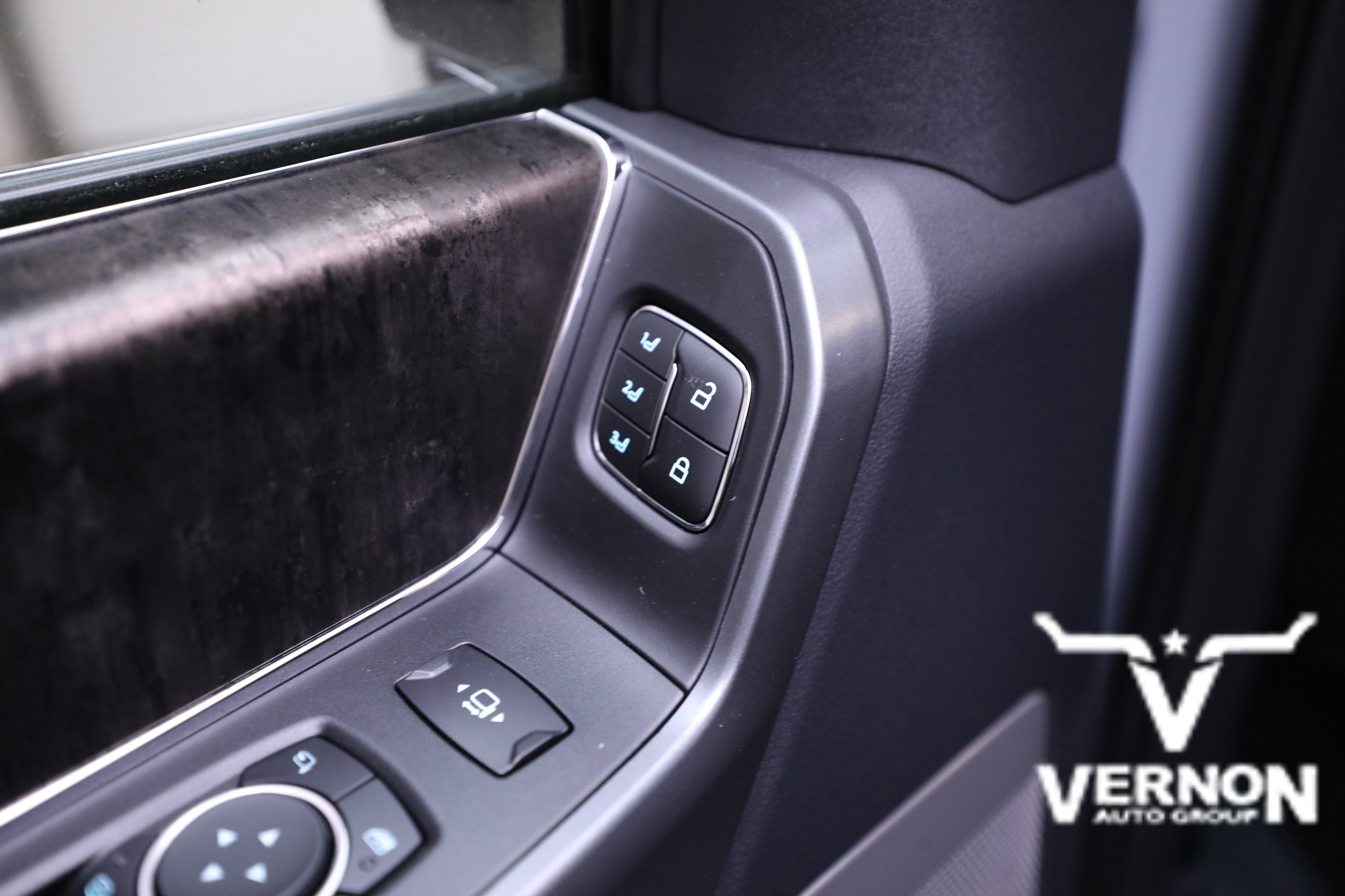 New 2026 Ford F250 Lariat w/ Chrome Package image 17