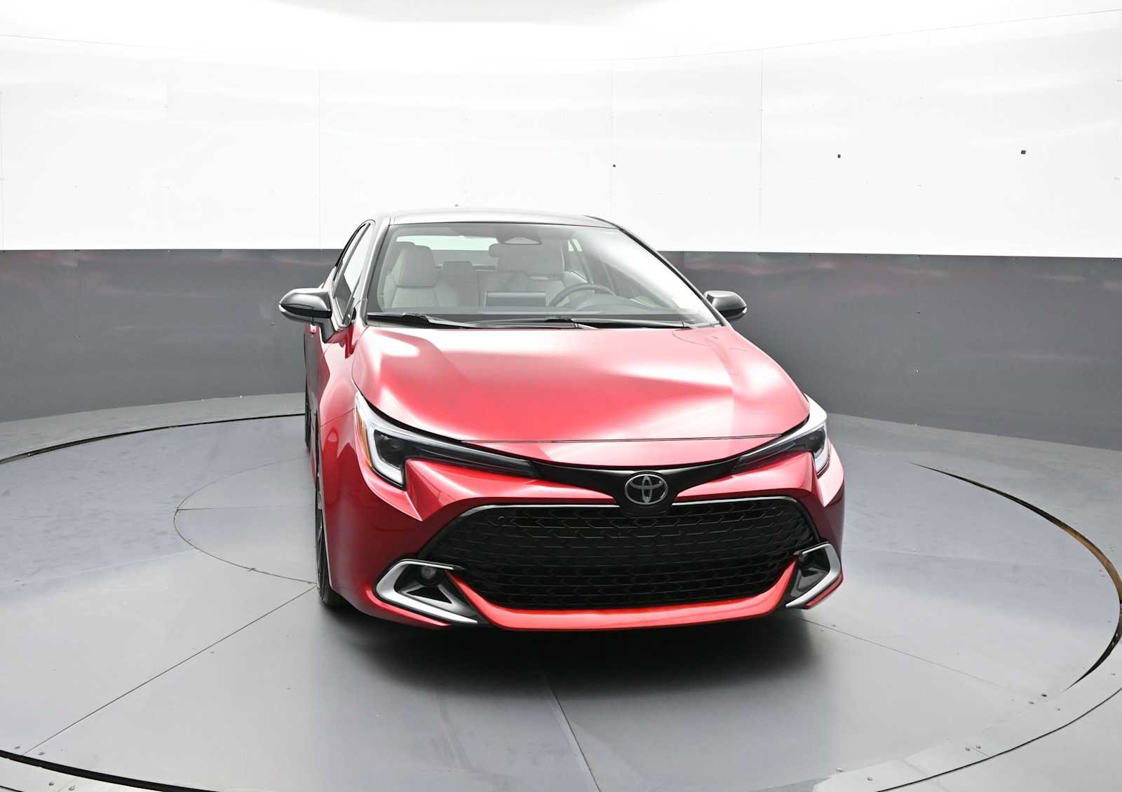 Used 2025 Toyota Corolla XSE FWD image 1