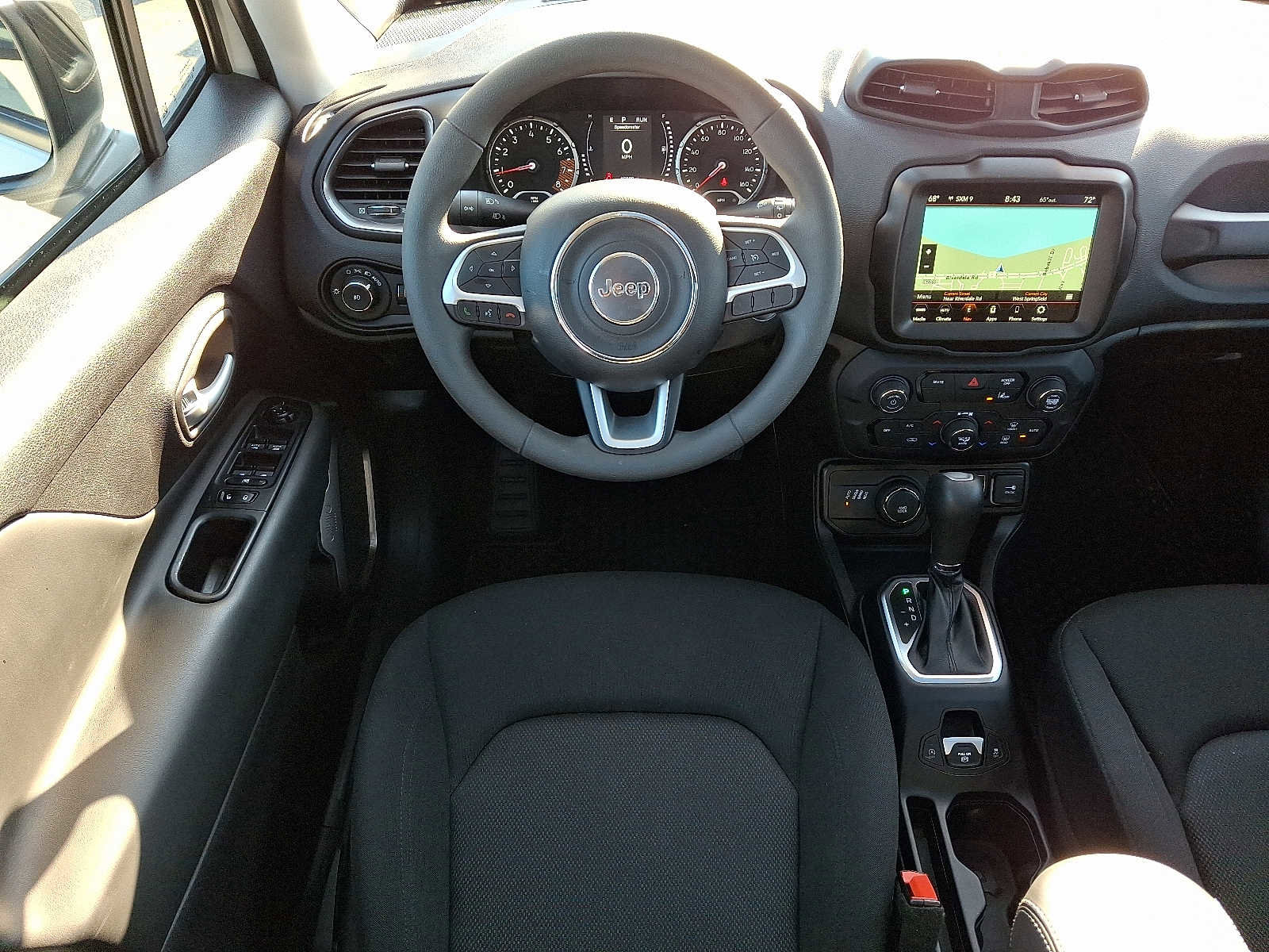 Certified 2023 Jeep Renegade Latitude w/ Sun & Fun Group image 11