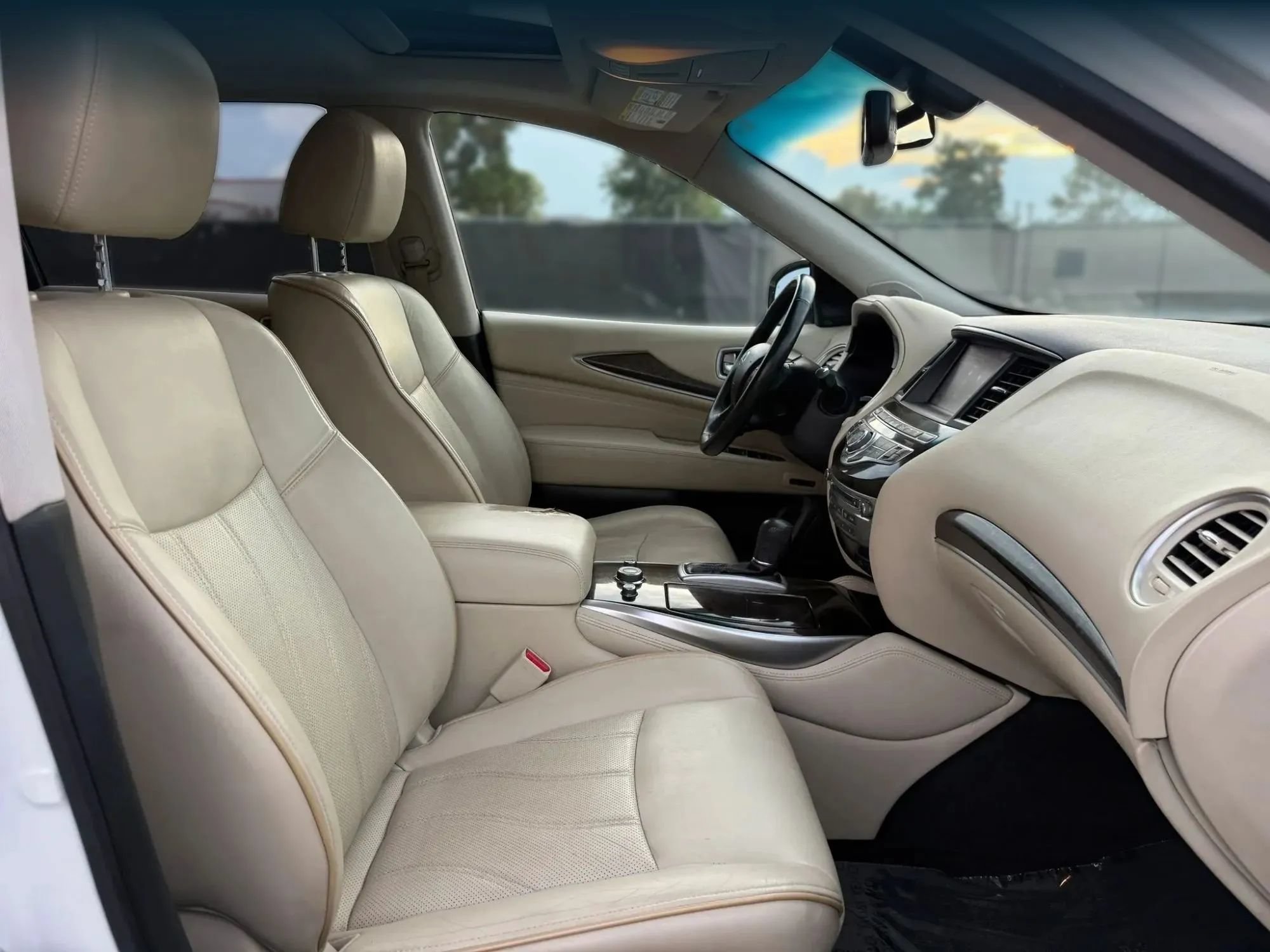 Used 2015 INFINITI QX60 Luxe w/ Premium Plus Package AWD/4WD image 16