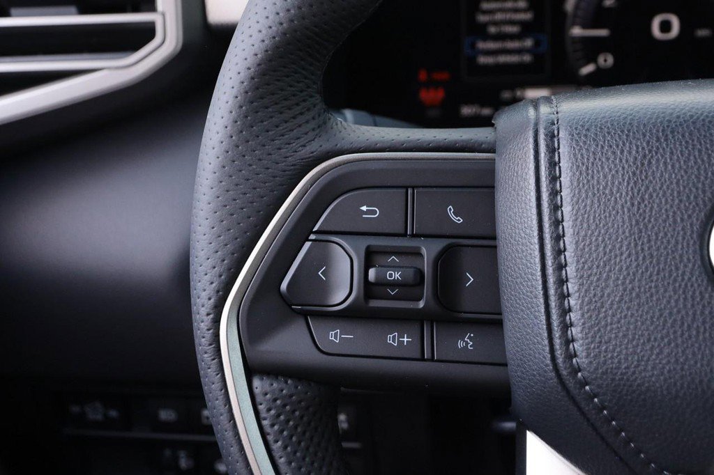 New 2025 Toyota Tundra Limited image 11