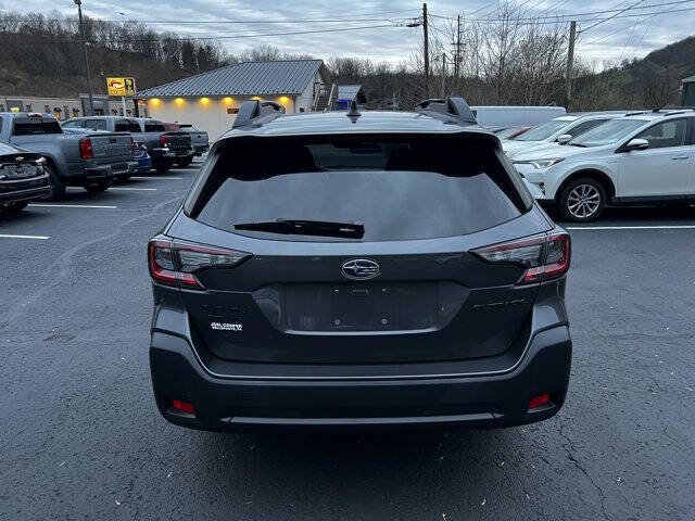 Used 2023 Subaru Outback Onyx Edition image 6