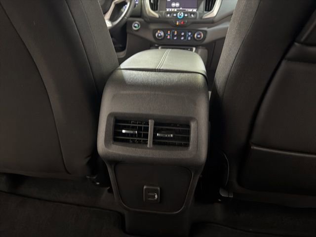 Used 2024 GMC Terrain SLE FWD image 24
