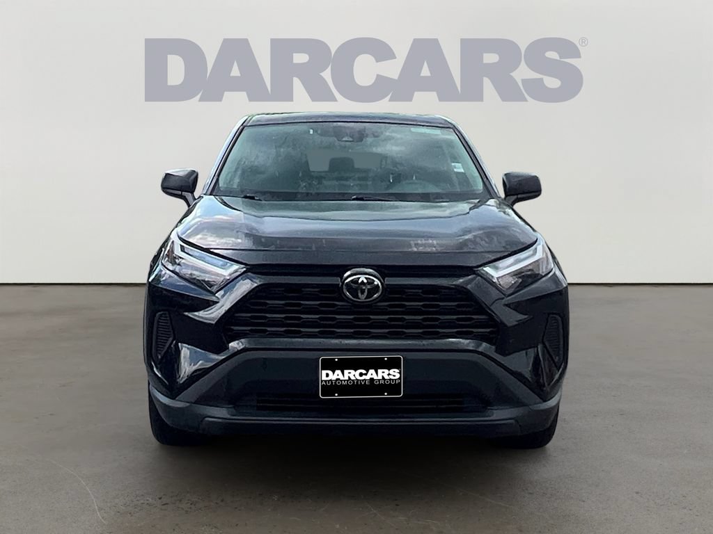 Used 2025 Toyota RAV4 LE AWD/4WD image 2