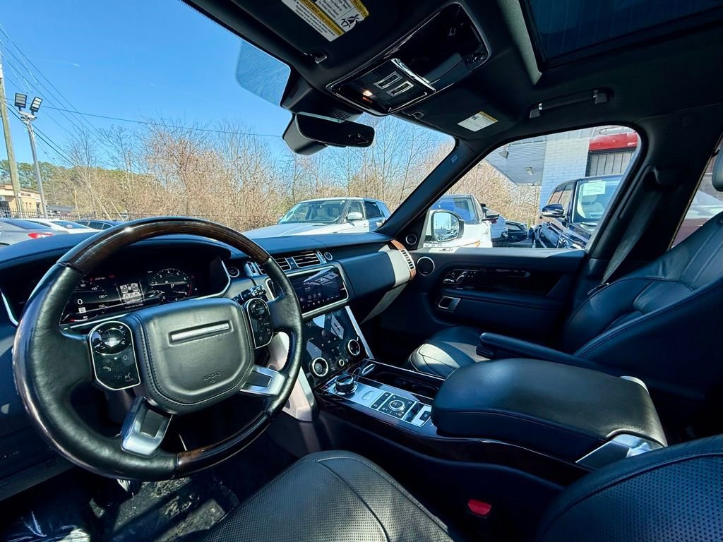 Used 2018 Land Rover Range Rover HSE image 12