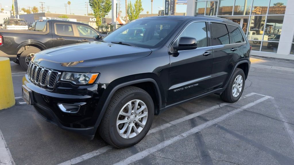 Used 2021 Jeep Grand Cherokee Laredo X RWD image 3