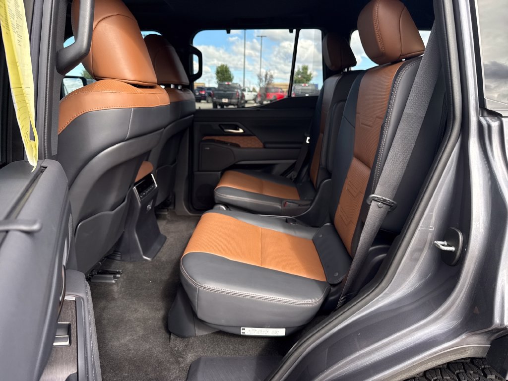 Used 2024 Lexus GX 550 w/ Cold Area Package AWD/4WD image 27
