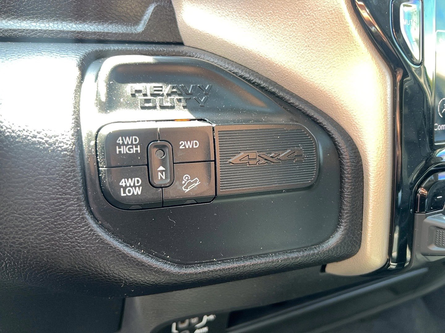 Used 2023 RAM 2500 Laramie AWD/4WD image 22