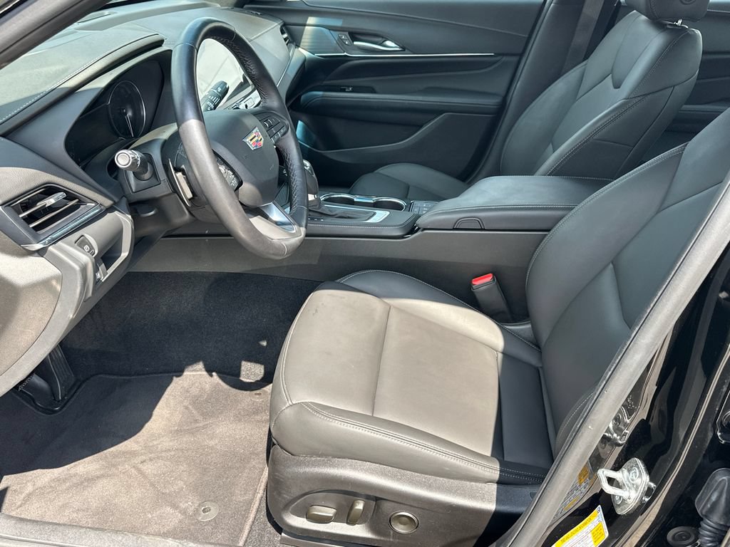 Certified 2026 Cadillac CT4 Luxury RWD image 9