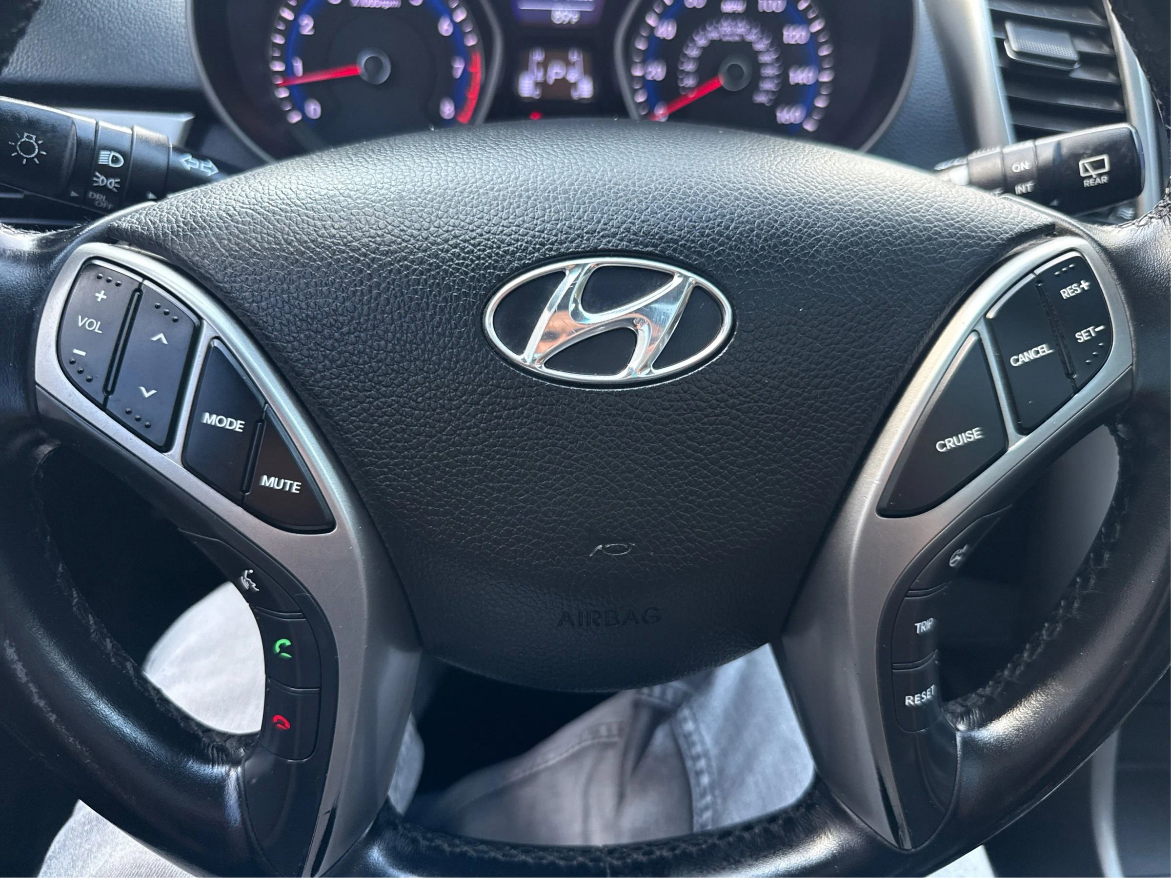 Used 2013 Hyundai Elantra GT w/ Style Pkg image 18