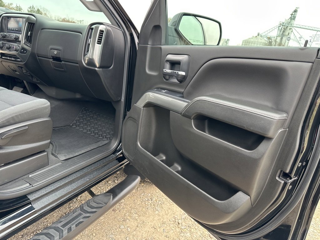 Used 2018 Chevrolet Silverado 1500 LT w/ All Star Edition image 22