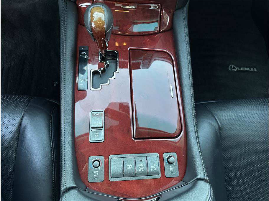 Used 2008 Lexus LS 460 image 16