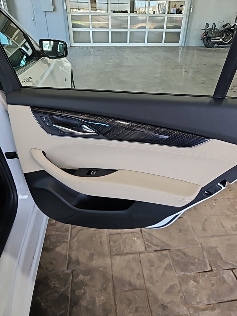 Used 2023 Cadillac CT5 Luxury image 14
