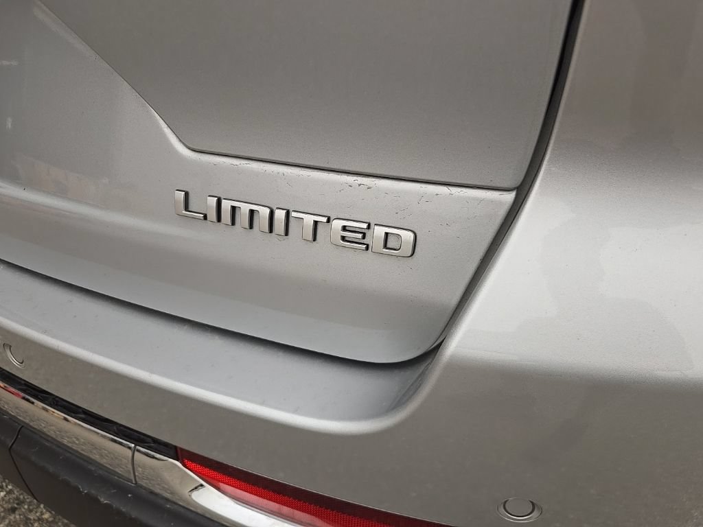 Certified 2024 Jeep Grand Cherokee Limited AWD/4WD image 8