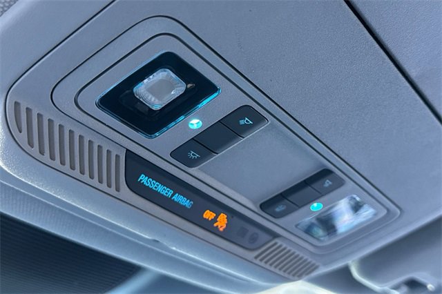 Used 2022 Ford Explorer XLT w/ Equipment Group 202A image 25