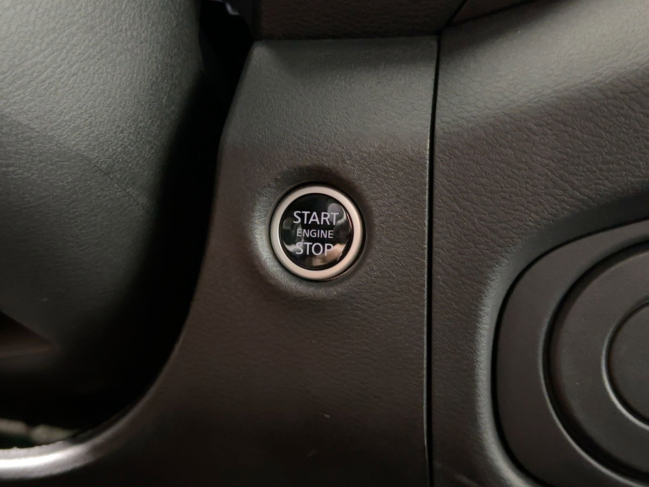 Used 2024 Nissan Frontier SV w/ SV Convenience Package image 26