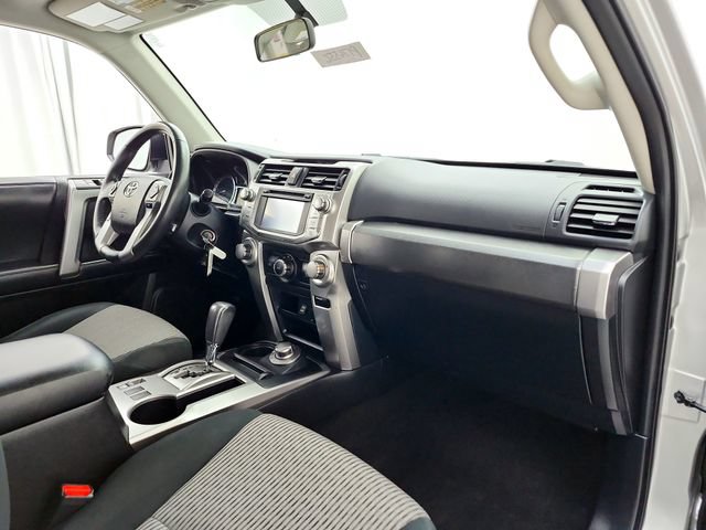 Used 2016 Toyota 4Runner SR5 AWD/4WD image 13