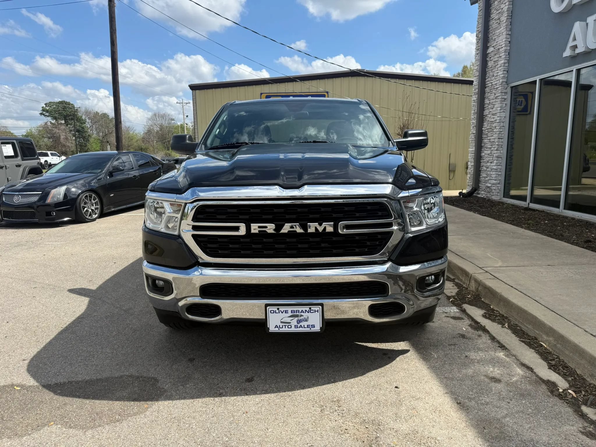 Used 2022 RAM 1500 Big Horn AWD/4WD image 3