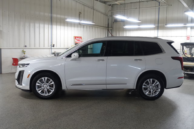 Used 2024 Cadillac XT6 Luxury w/ LPO, Floor Liner Package AWD/4WD image 4