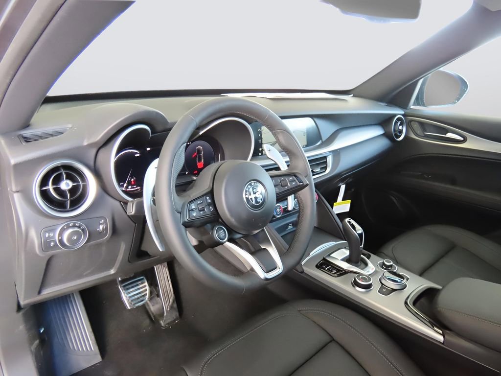 New 2025 Alfa Romeo Stelvio Sprint w/ Convenience Package image 19