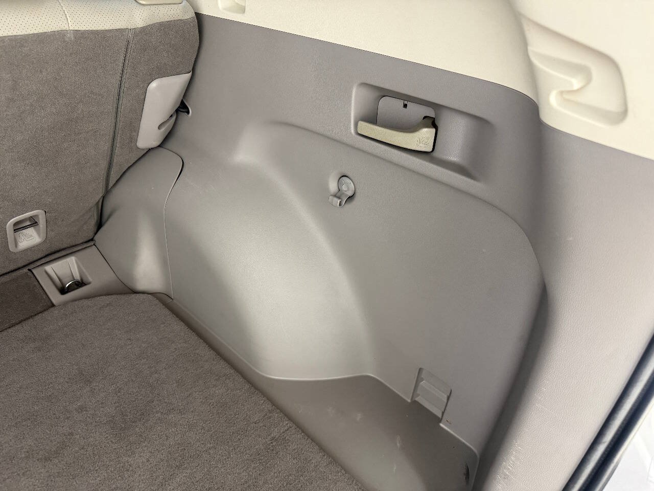 Used 2013 Honda CR-V LX image 65