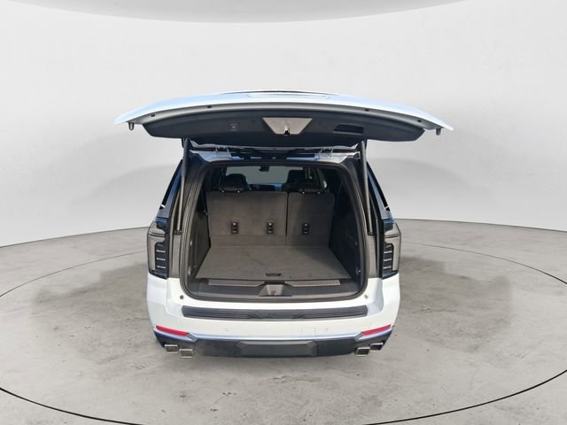 New 2026 Chevrolet Suburban High Country image 16