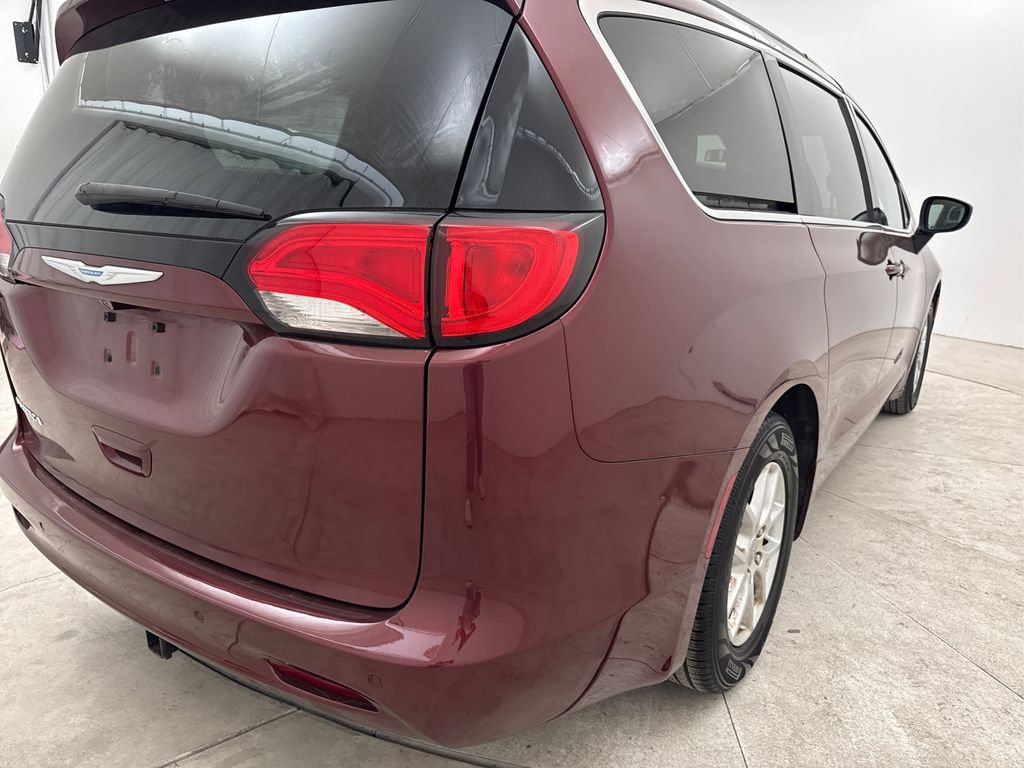 Used 2018 Chrysler Pacifica LX FWD image 22