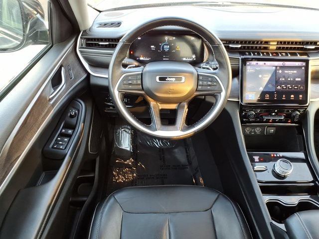 Used 2022 Jeep Grand Cherokee Limited AWD/4WD image 18