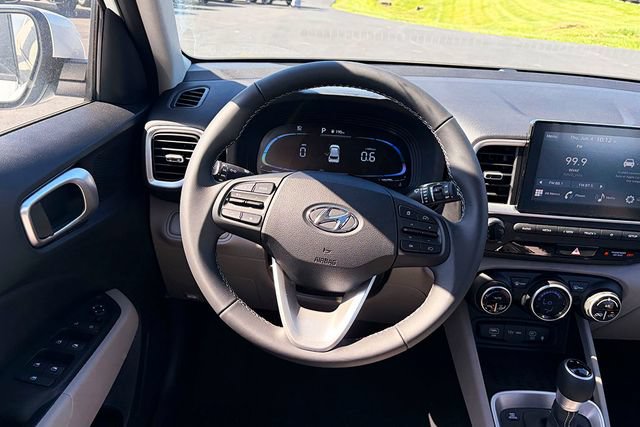 New 2026 Hyundai Venue SEL FWD image 7