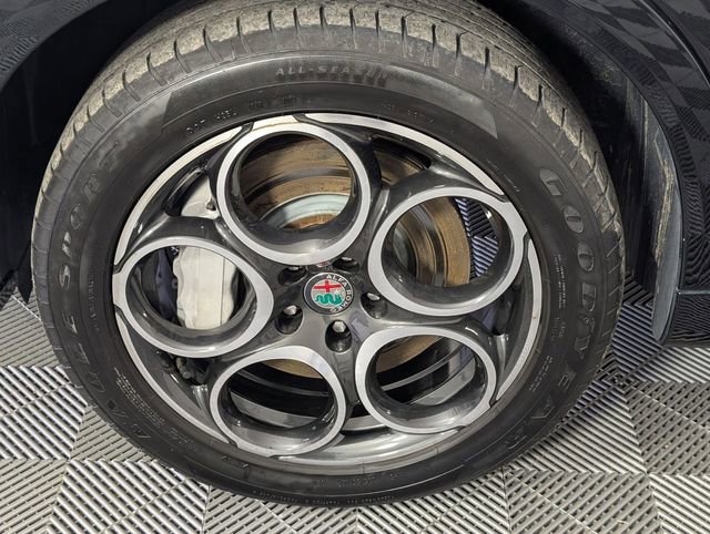 Used 2024 Alfa Romeo Tonale Ti image 8