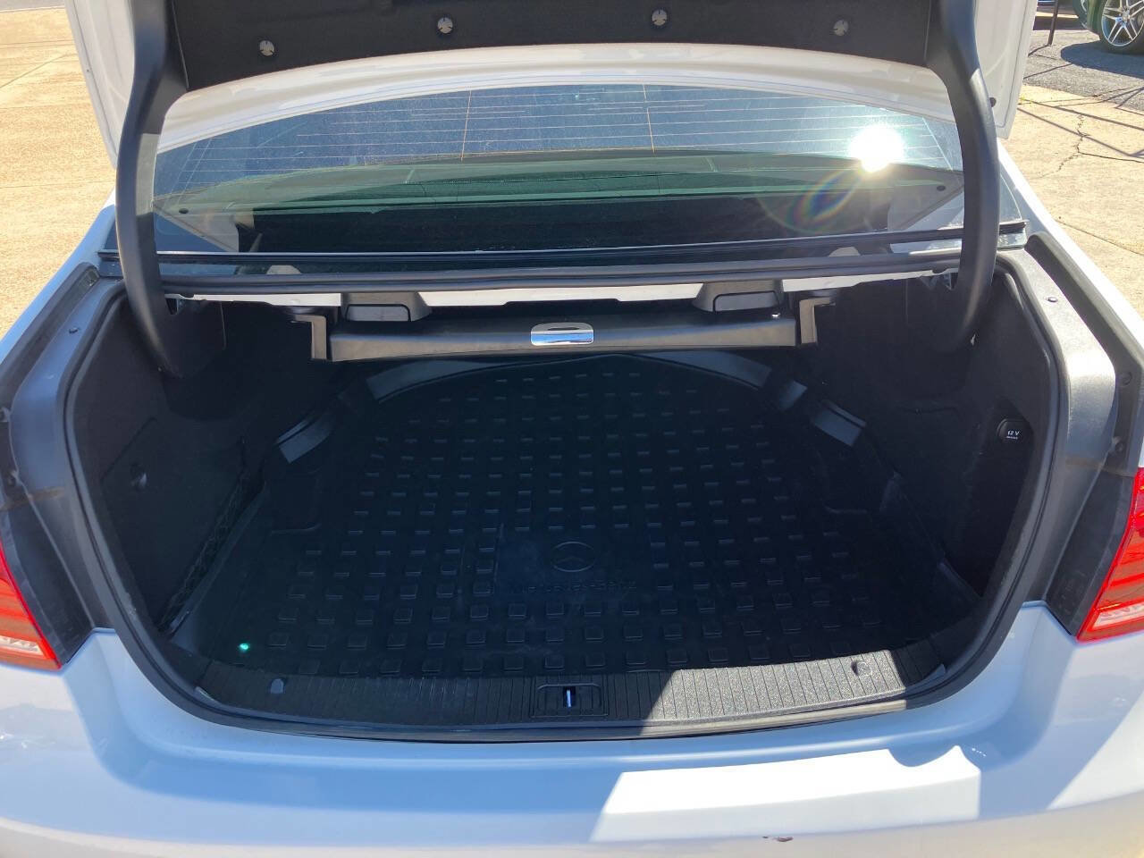 Used 2016 Mercedes-Benz E 350 4MATIC Sedan image 5