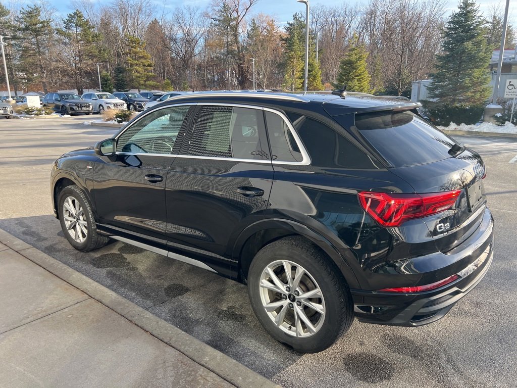 Used 2023 Audi Q3 2.0T Premium w/ Convenience Package image 37