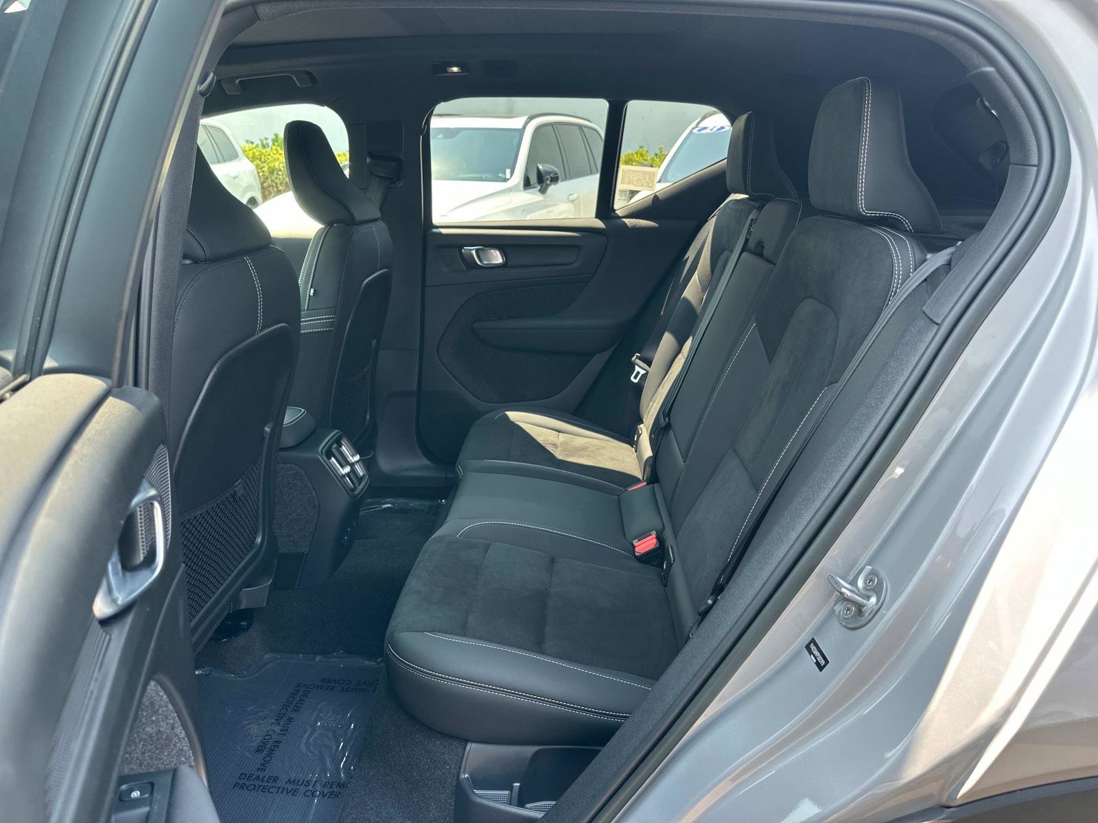 Certified 2023 Volvo XC40 Recharge Ultimate image 21