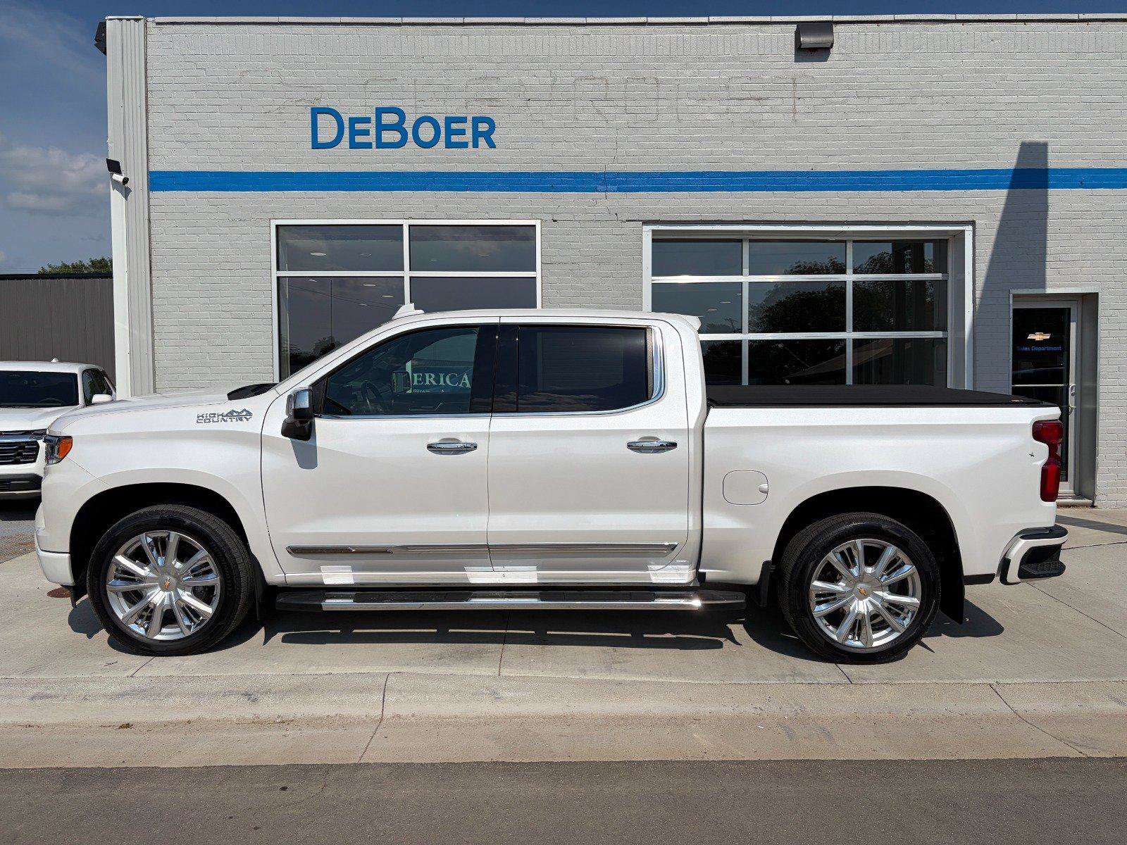 Used 2022 Chevrolet Silverado 1500 High Country AWD/4WD image 2