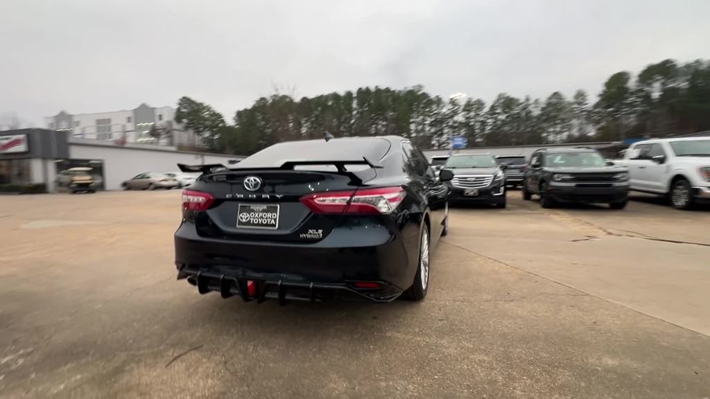 Used 2020 Toyota Camry XLE image 6