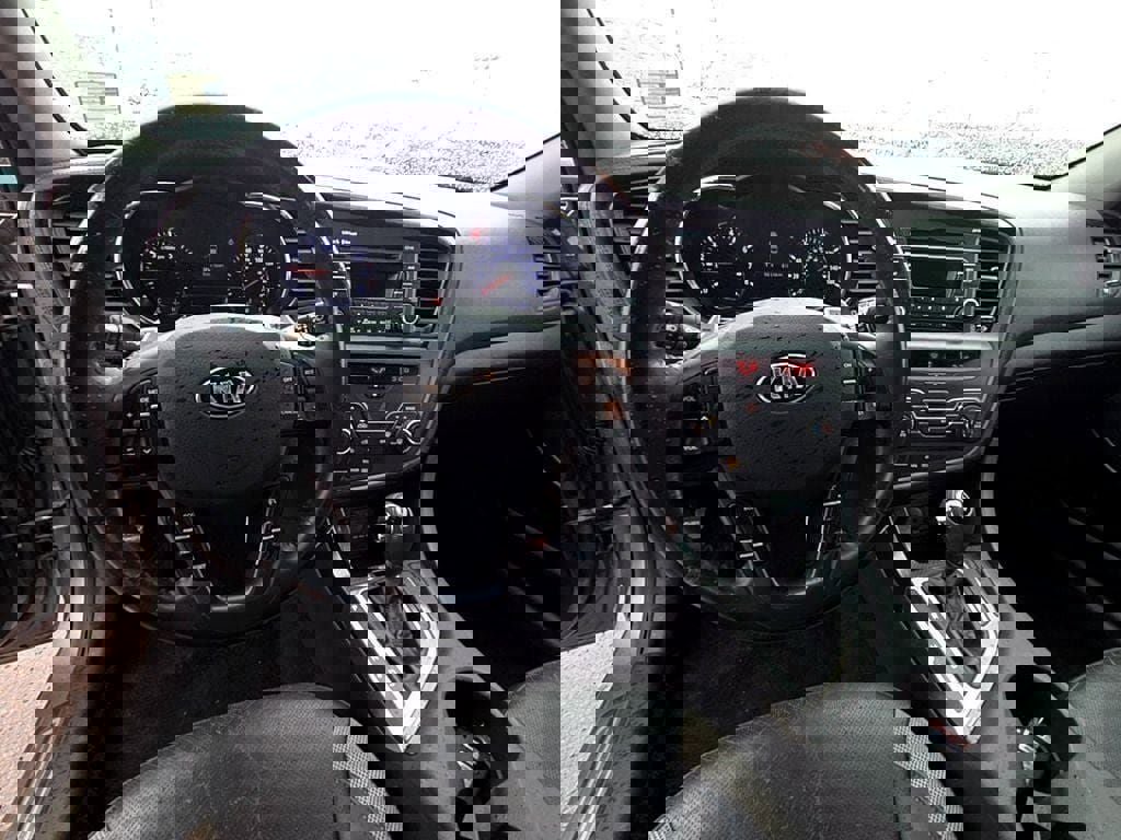 Used 2013 Kia Optima SX image 15