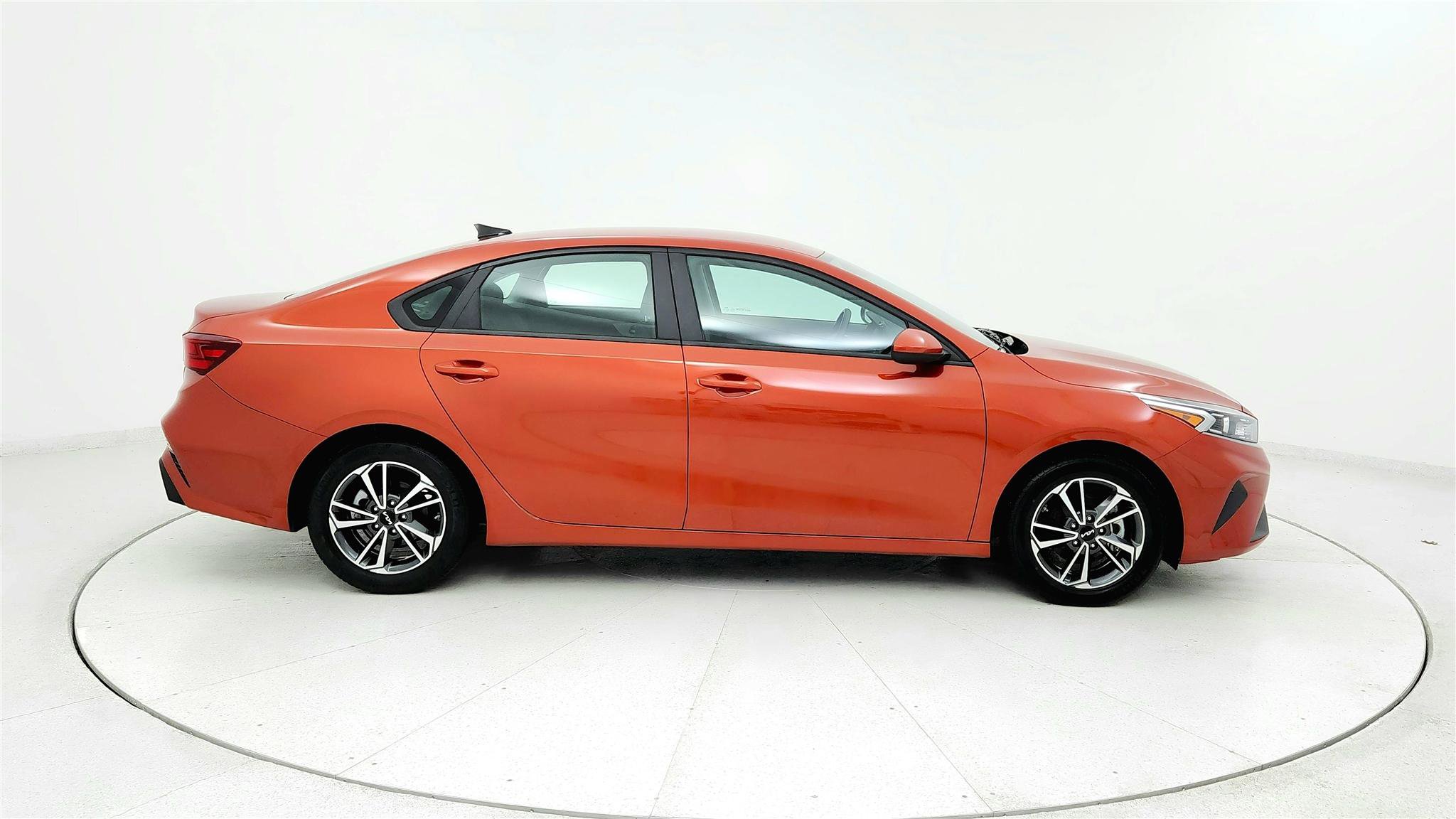 Used 2023 Kia Forte LXS image 6