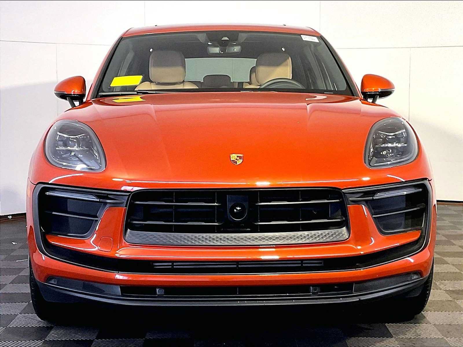 Certified 2023 Porsche Macan AWD/4WD image 10