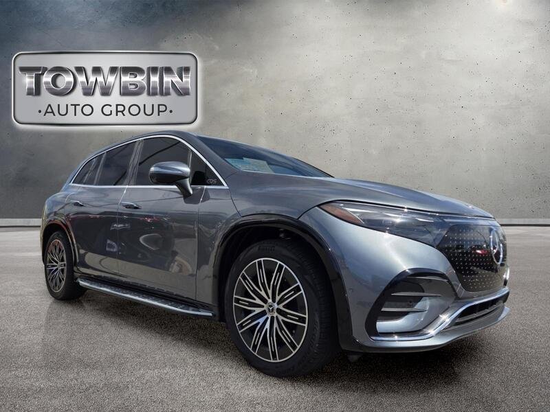 Used 2025 Mercedes-Benz EQS 580 4MATIC SUV image 2