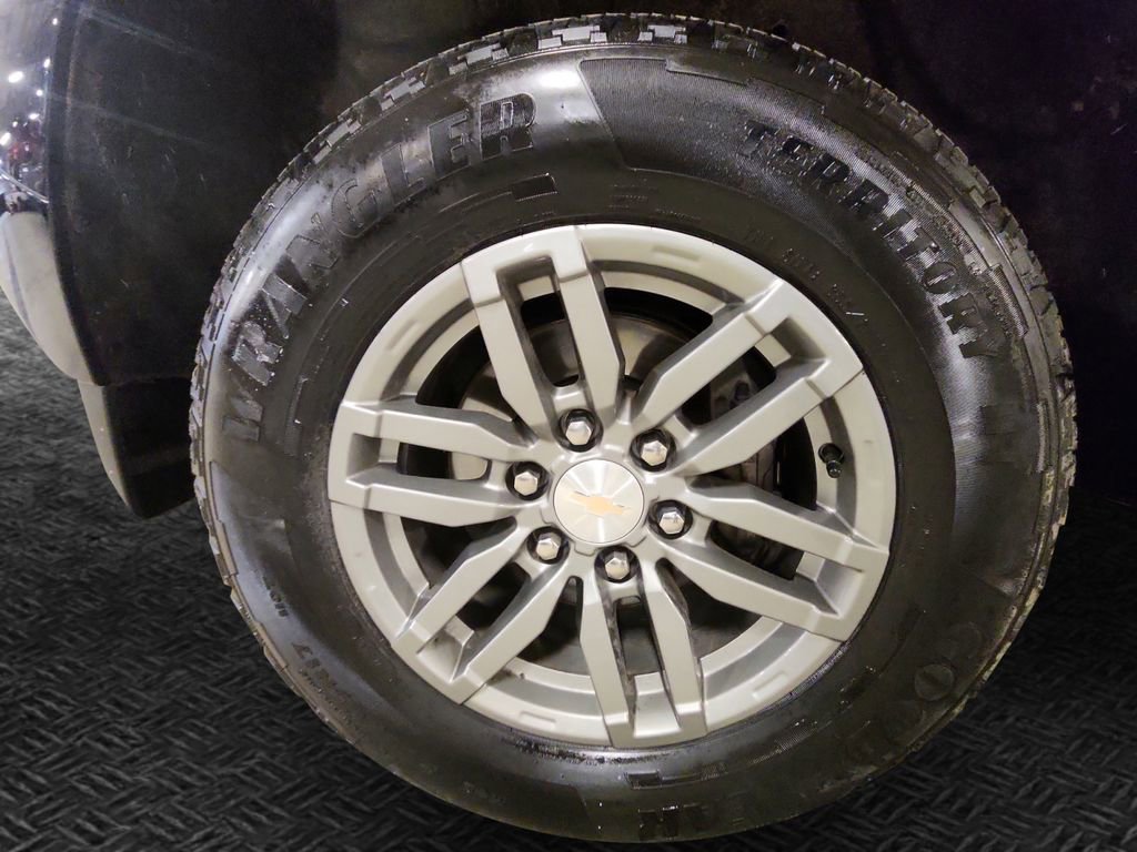 Certified 2023 Chevrolet Colorado LT w/ LT Convenience Package III image 9