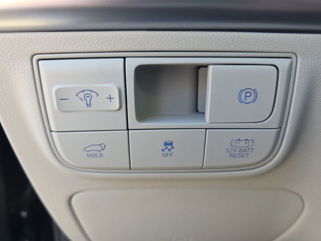 New 2025 Hyundai Tucson Limited image 33