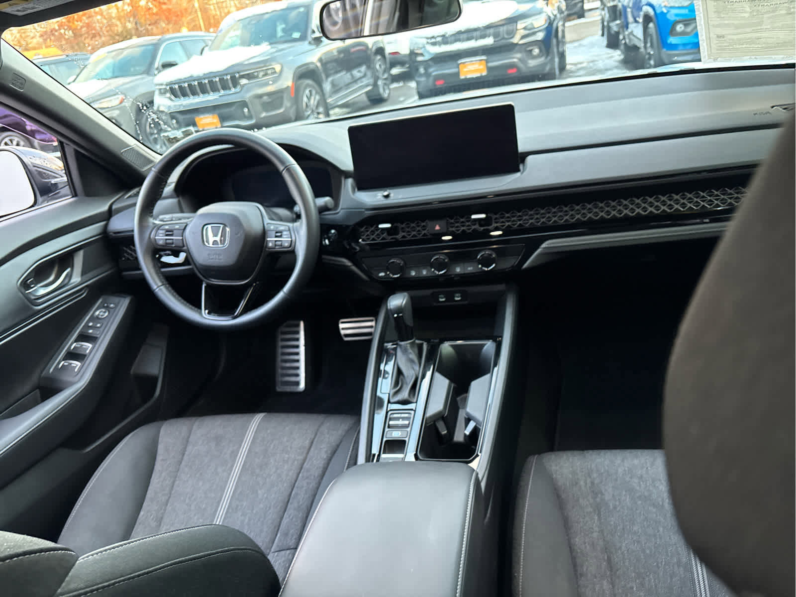 Used 2024 Honda Accord Sport image 28