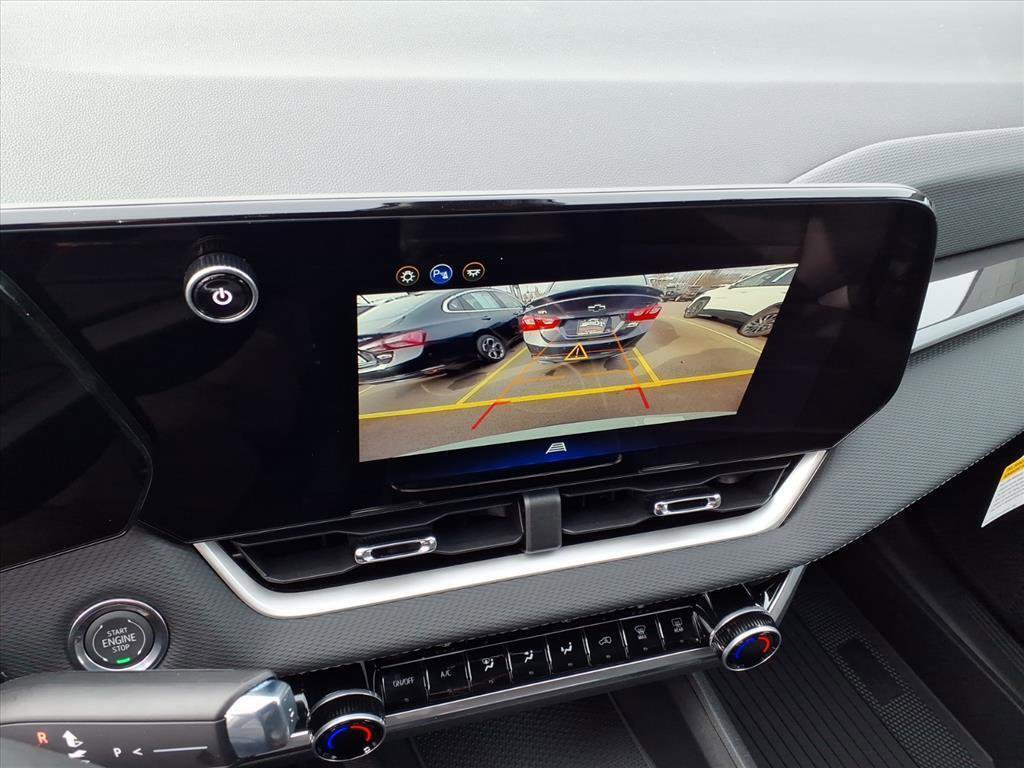 New 2026 Chevrolet Equinox LT w/ Convenience Package II image 9