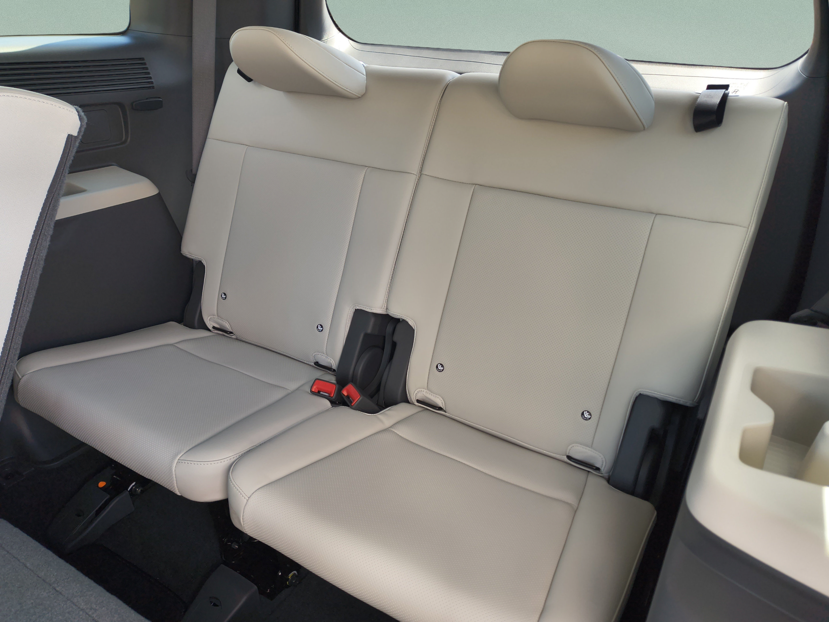 New 2027 Hyundai Santa Fe SEL w/ Tow & Go Package FWD image 19