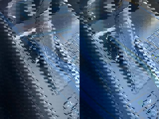 Used 2024 Lexus UX 250h F Sport image 23