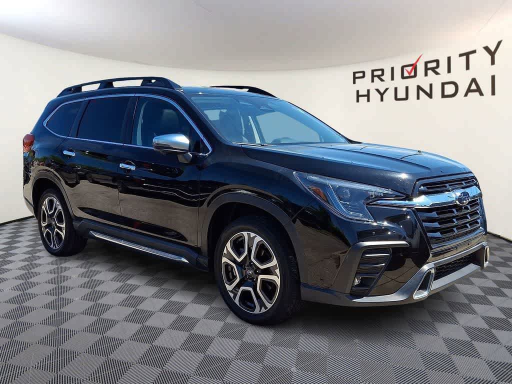 Used 2023 Subaru Ascent Touring AWD/4WD image 3