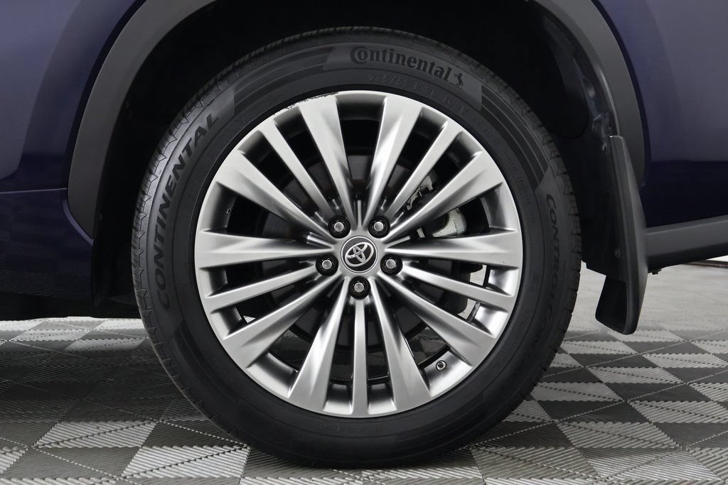 Used 2021 Toyota Highlander Platinum AWD/4WD image 17