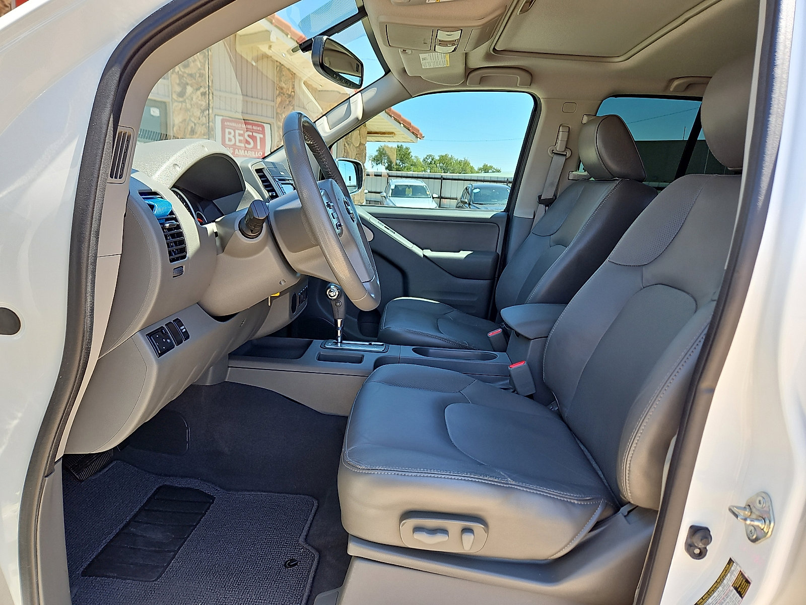 Used 2019 Nissan Frontier SL RWD image 9